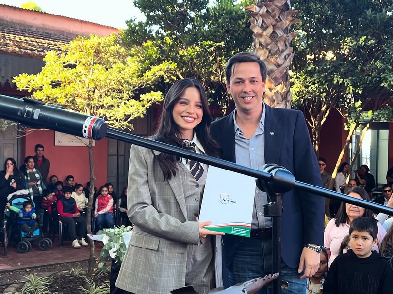 Emilia Mernes fue declarada Ciudadana Ilustre en su ciudad natal 2 31 05%20 %20Emilia%20lors%20de%20la%20c%C3%A9r%C3%A9monie%20de%20reconnaissance%20en%20tant%20que%20citoyenne%20illustre%20Nogoyaense%20.jpg 6a1d86151d232