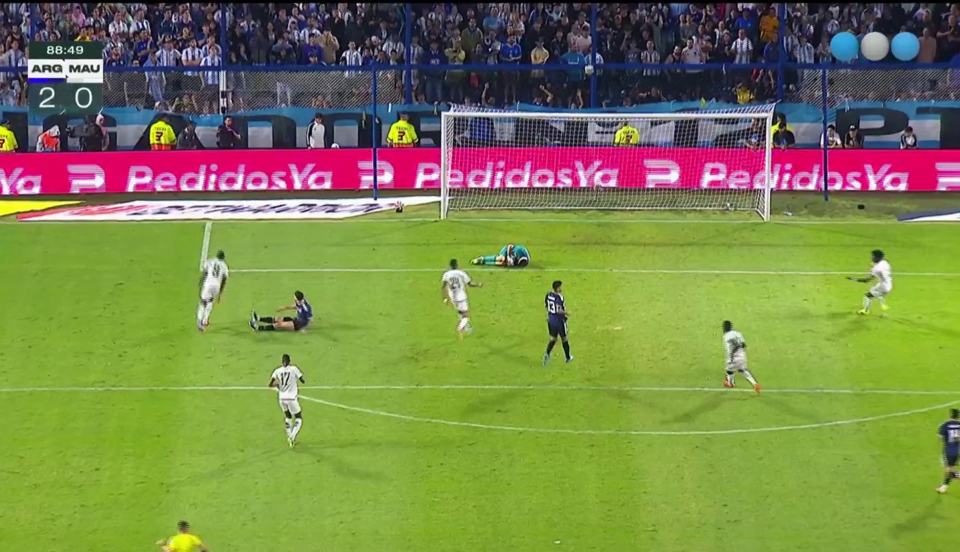 El Dibu Martínez y una gran salvada - Argentina vs Mauritania | Mejores momentos