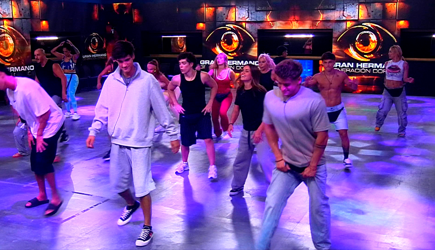 Ya ensayan "Thriller" y dan miedo... pero de lo mal que bailan | Mejores momentos