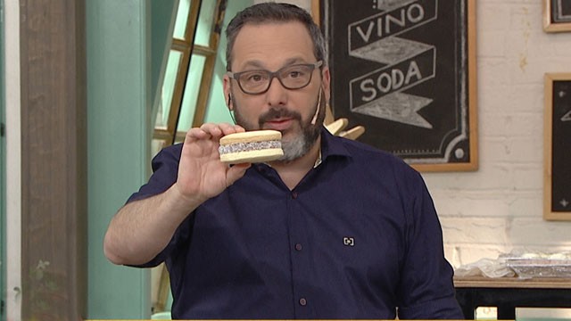 Alfajores de maicena al estilo Doña Petrona | Recetas