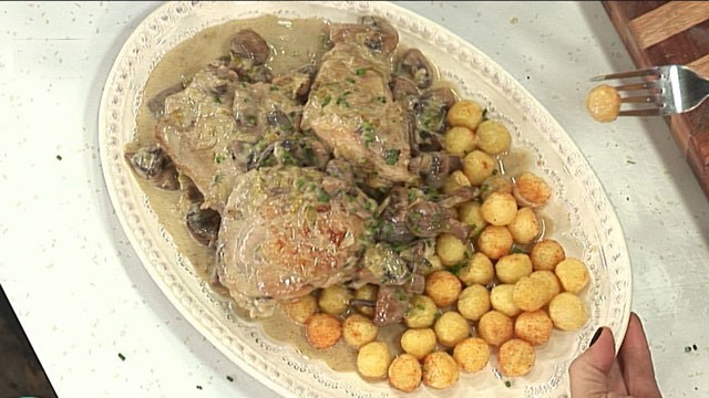 Pollo al champignon con papa noisette | Recetas