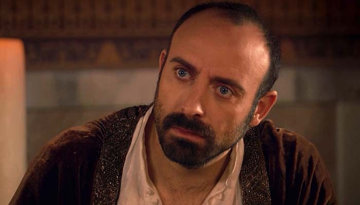 Suleimán estalló de bronca con el encierro de Hurrem | Mejores momentos