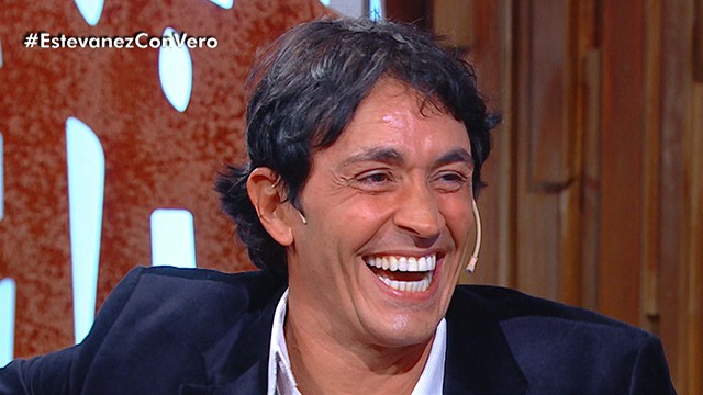 ¡Los secretos de Sebastián Estevanez para besar! | El diván de Vero