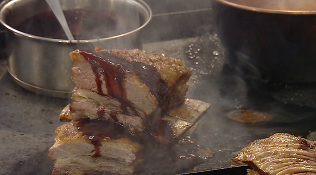 Asado con salsa de vino tinto | Recetas