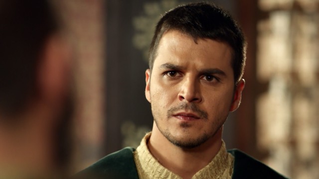 Mustafá tiene que tomar una difícil decisión | Mejores momentos