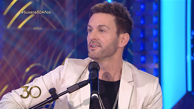 Axel emocionó con su tema "Eternidad" | Musicales