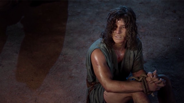 José sufre una dolorosa tortura | Mejores momentos