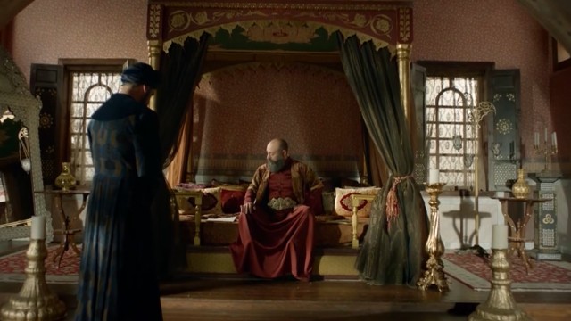 Suleimán advierte a Rustem Pasha | Mejores momentos