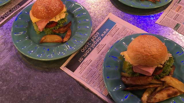 Gran hamburguesa para despedir las vacaciones | Recetitas