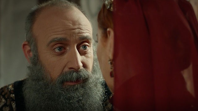 El Sultán le juró a Hurrem que cuidará de ella | Mejores momentos