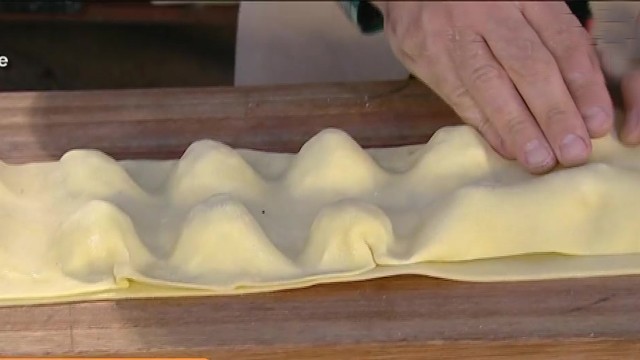 Ravioles al disco con relleno de asado | Recetas