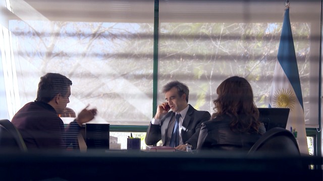 Mariano intenta salvar a Antonia y Paul | Mejores momentos