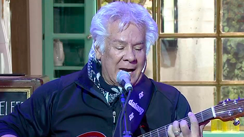 Víctor Heredia canta Sobreviviendo | Mejores momentos