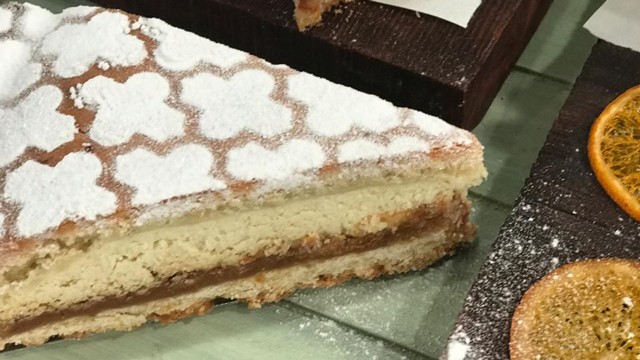 Irresistible torta de ricota con dulce de leche | Recetas