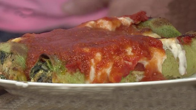 Los mejores canelones de verdura con salsa mixta | Recetas