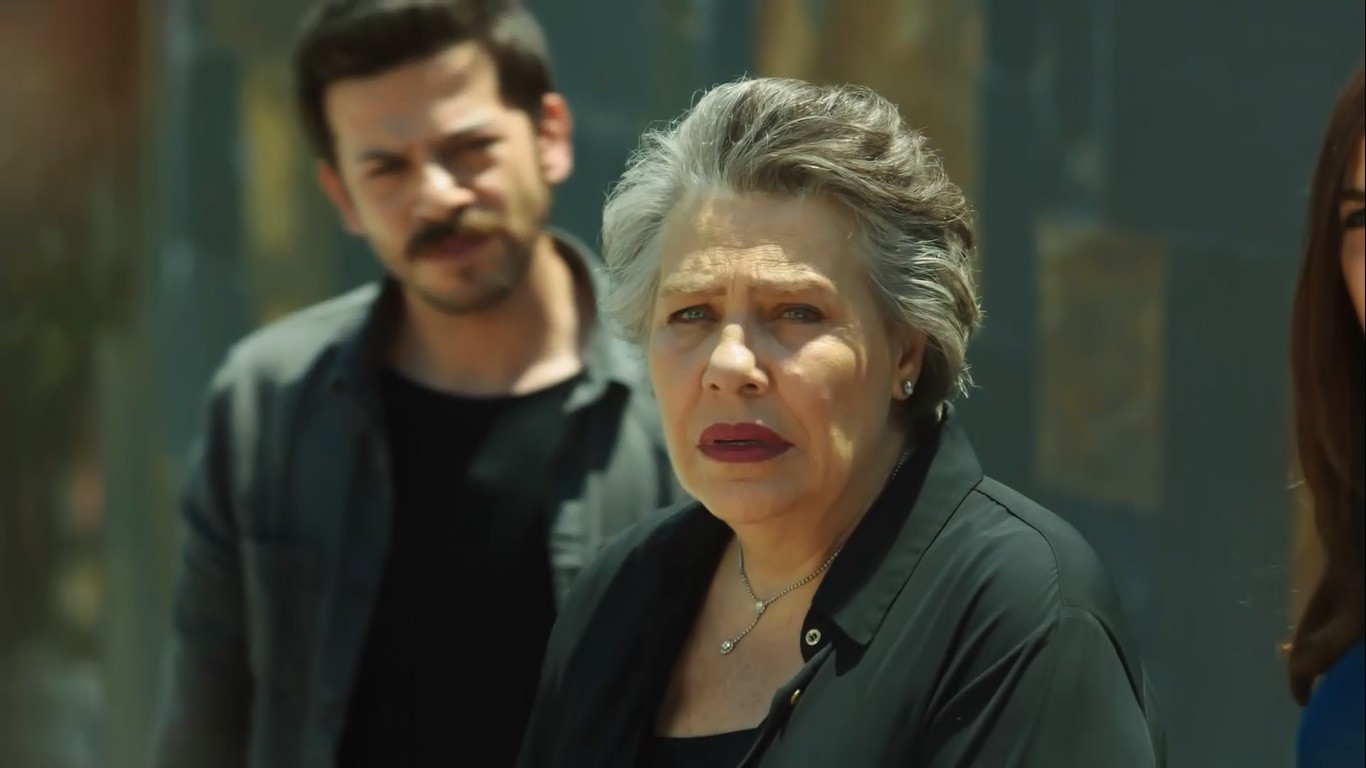 La doble cara de Nedret | Resúmenes