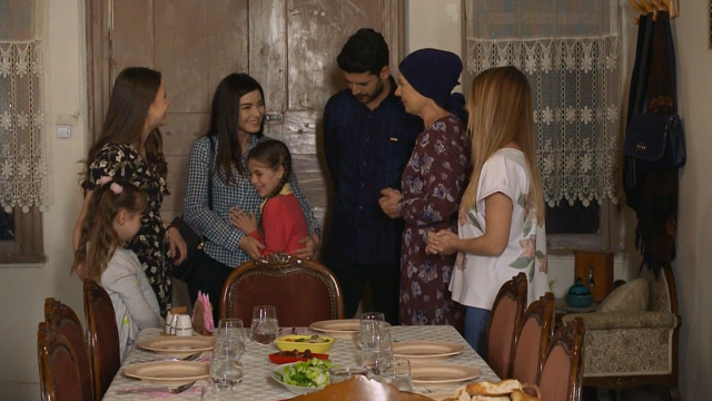 Selim y Zeynep comunican el embarazo a la familia | Mejores momentos