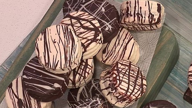 Alfajores triples de pionono | Recetas