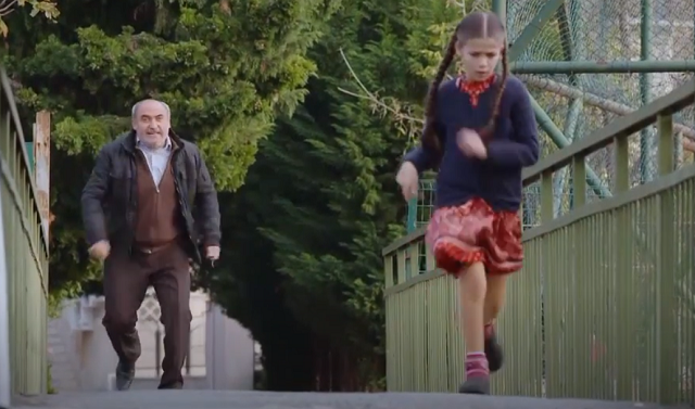 Vildan se aleja de la mansión y la vida de Elif corre peligro | Resúmenes