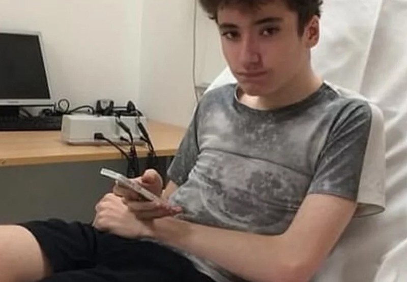 Tuvo convulsiones mientras jugaba online y un rival a 8000 kilómetros le salvó la vida | Sociedad
