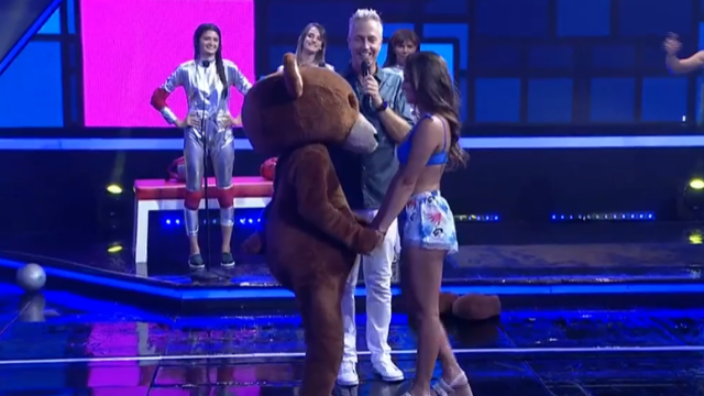 El beso de Gina y el Oso | Mejores momentos