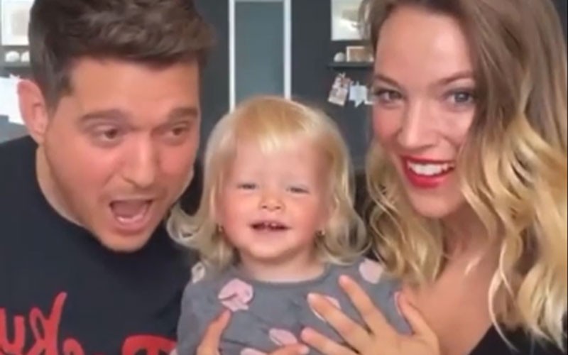 ¡Pura ternura! Michael Bublé y Luisana Lopilato presentaron a su hija Vida | Espectáculos