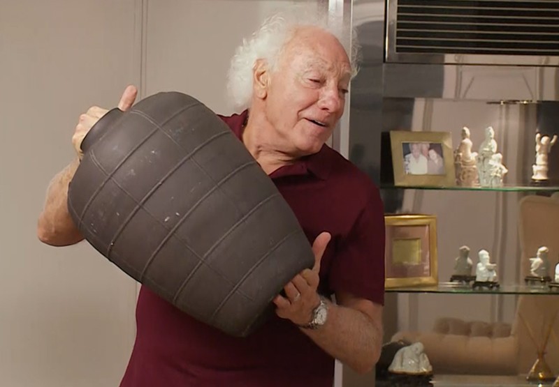 Guillermo Coppola mostró el famoso jarrón después de casi 25 años | Entrevistas