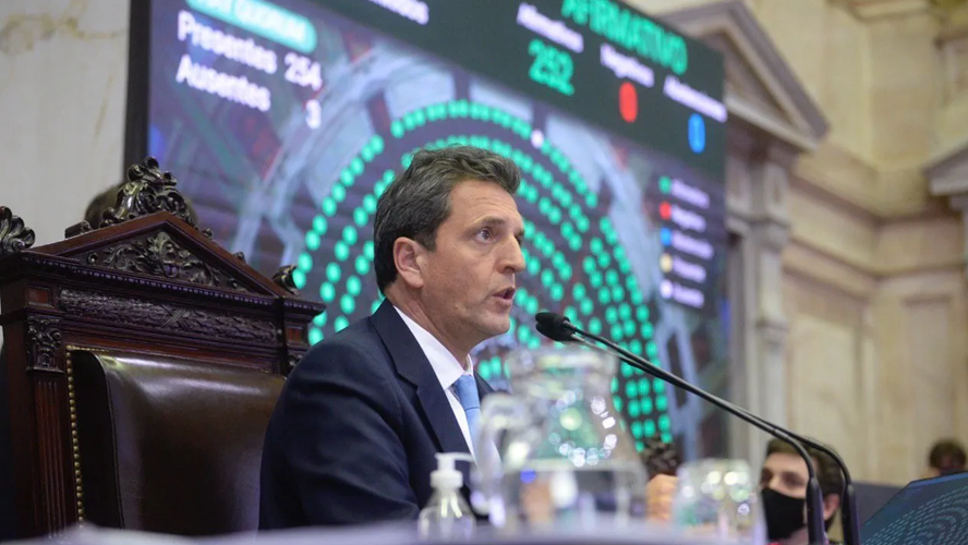 ¿Cuáles son los beneficios que aprobó Diputados para el personal de Salud y trabajadores esenciales? | En Argentina