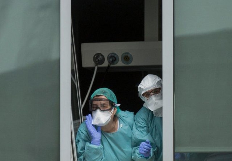 Un chico de 15 años con Coronavirus se tiró de un segundo piso para escapar del hospital | En Argentina