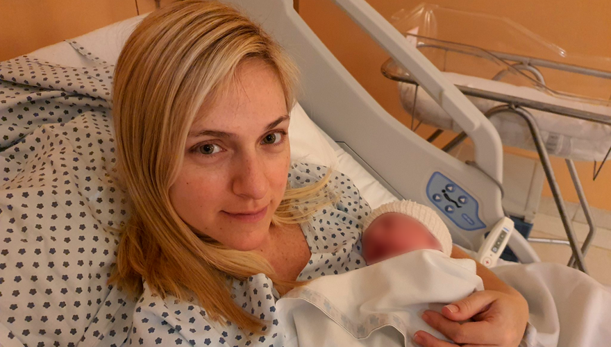 Martina, la bebé que nació en su casa y se volvió viral en Twitter | Virales