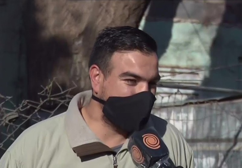 La emocionante historia del albañil que trabaja para que su hija puede seguir estudiando | Sociedad