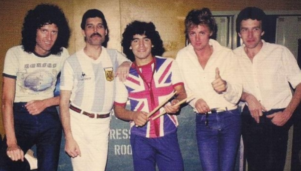 El homenaje de Queen a Diego Maradona | Sociedad