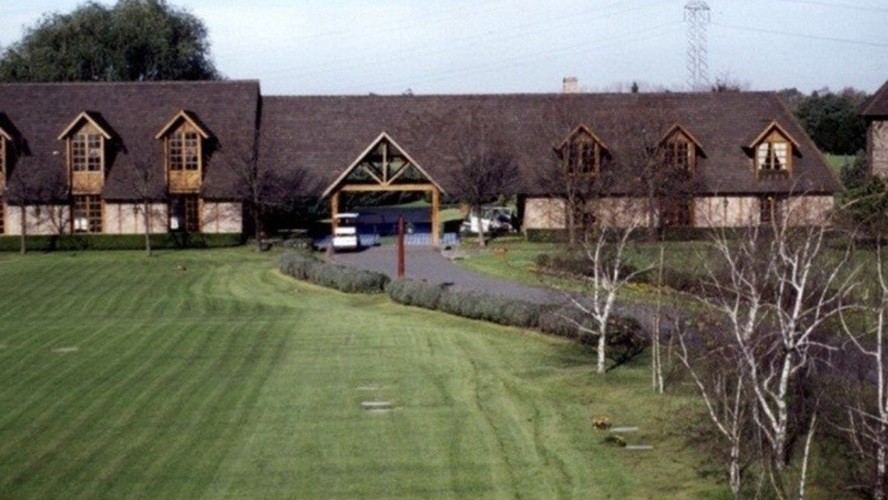 El Napoli quiere comprar el cementerio donde está Maradona | Deportes