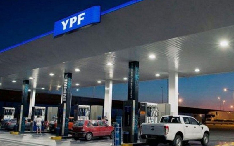 A partir de hoy, rige un nuevo aumento de combustibles en YPF | Sociedad