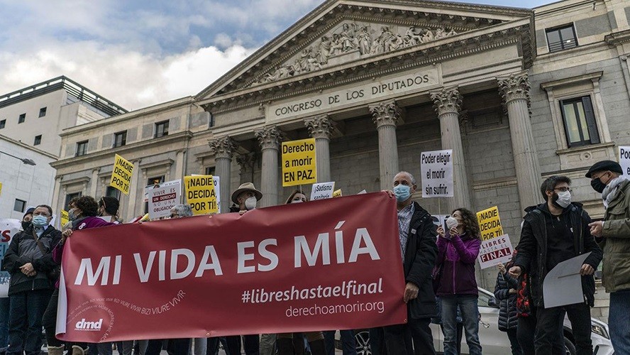 El Congreso de España aprobó la ley de eutanasia | Sociedad