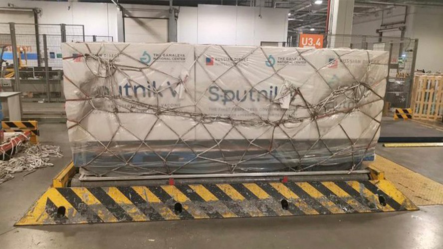 Llegó a Argentina primer lote de vacunas contra el covid-19 | En Argentina