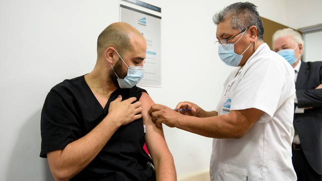 Comenzó la vacunación contra el Covid-19 en Argentina | En Argentina