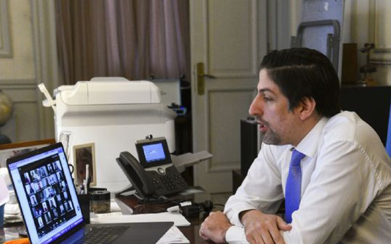 El gobierno vacunará en febrero a los docentes para garantizar el comienzo de clases presenciales | Sociedad