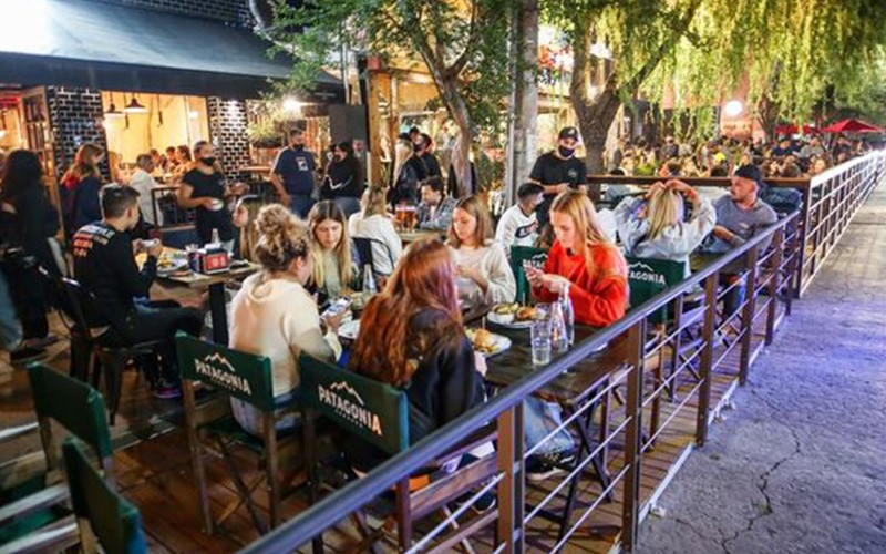 La provincia de Buenos Aires también implementará restricciones nocturnas | En Argentina