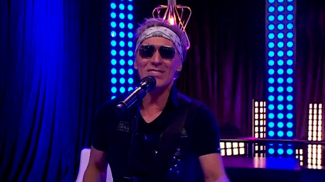 Cae cantó en el diván | Entrevistas completas