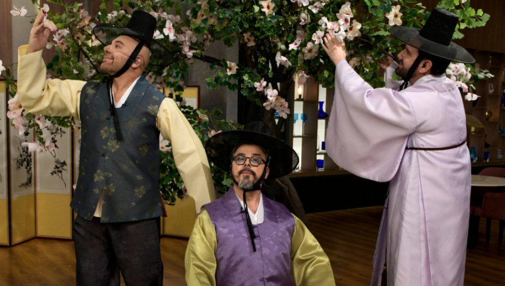 El increíble look del jurado en la noche coreana de MasterChef Celebrity | Mejores Momentos