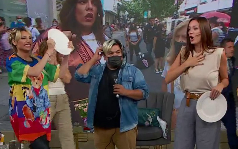 Vicky Xipolitakis explicó la técnica para "romper un plato en la cabeza" | Popurrí de noticias