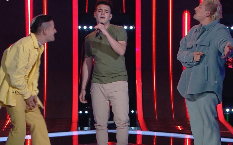 Mau y Ricky reversionaron "La Boca" junto a un fanático argentino | Mejores momentos