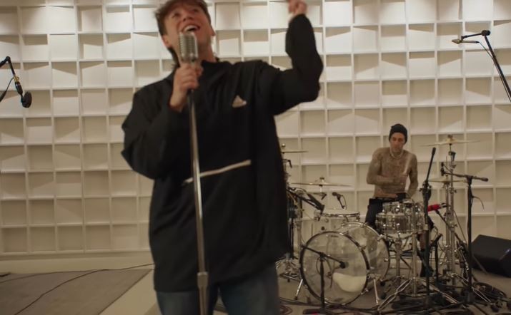 Paulo Londra estrenó una canción con Travis Barker, baterista de Blink-182 | Noticias