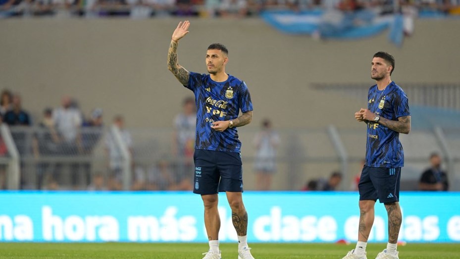 De Paul y Paredes salieron a la cancha y cumplieron con "la cábala de los caramelos" | Novedades