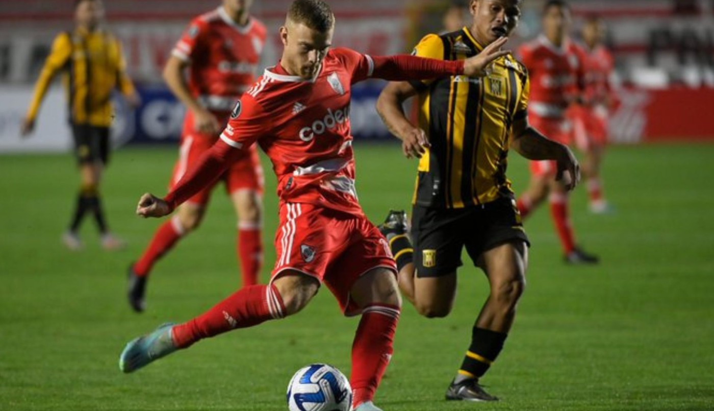 Mal comienzo para River: cayó ante The Strongest | Noticias