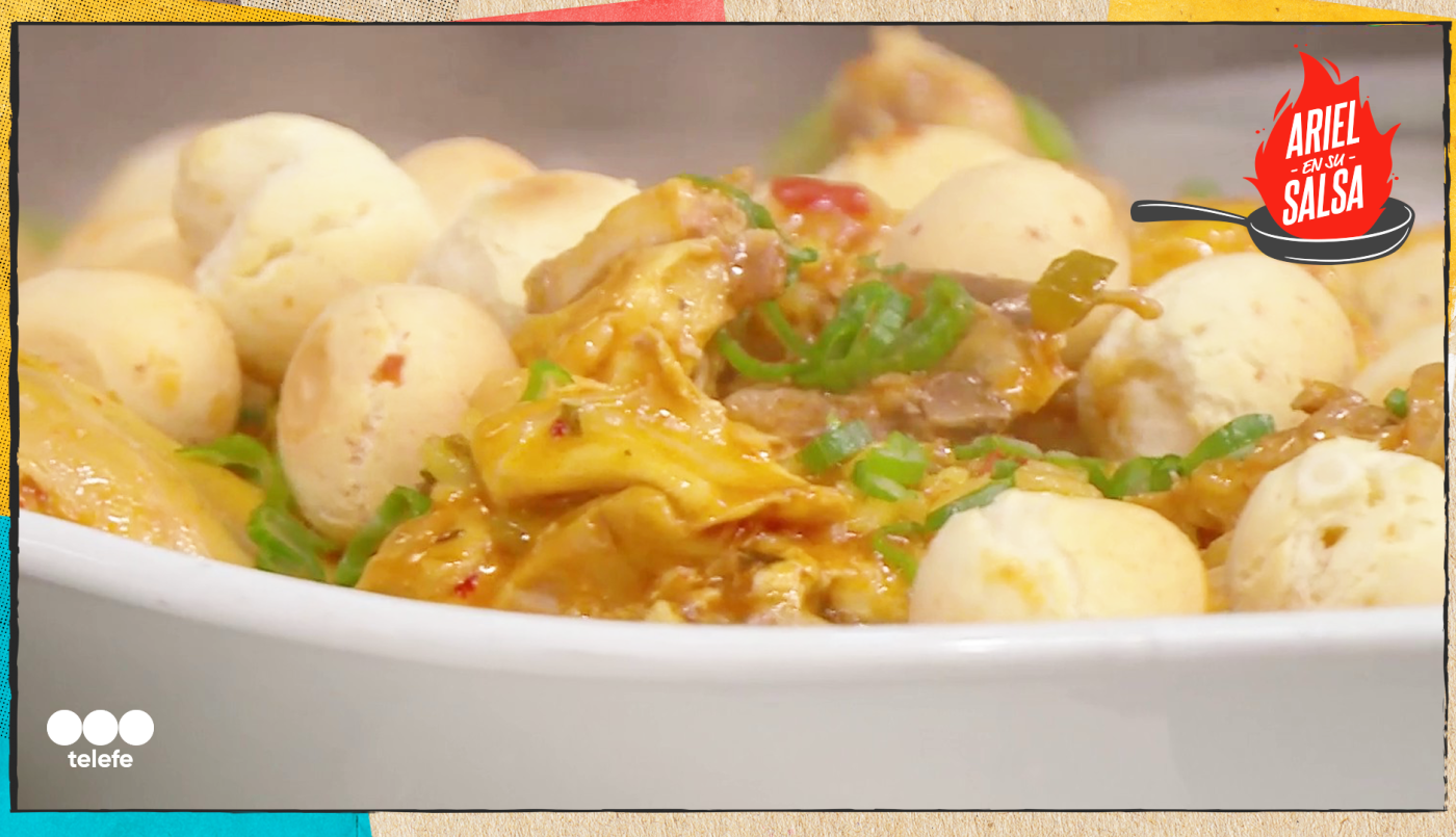 Receta de guiso de arroz con pollo acompañado con chipá | Recetas