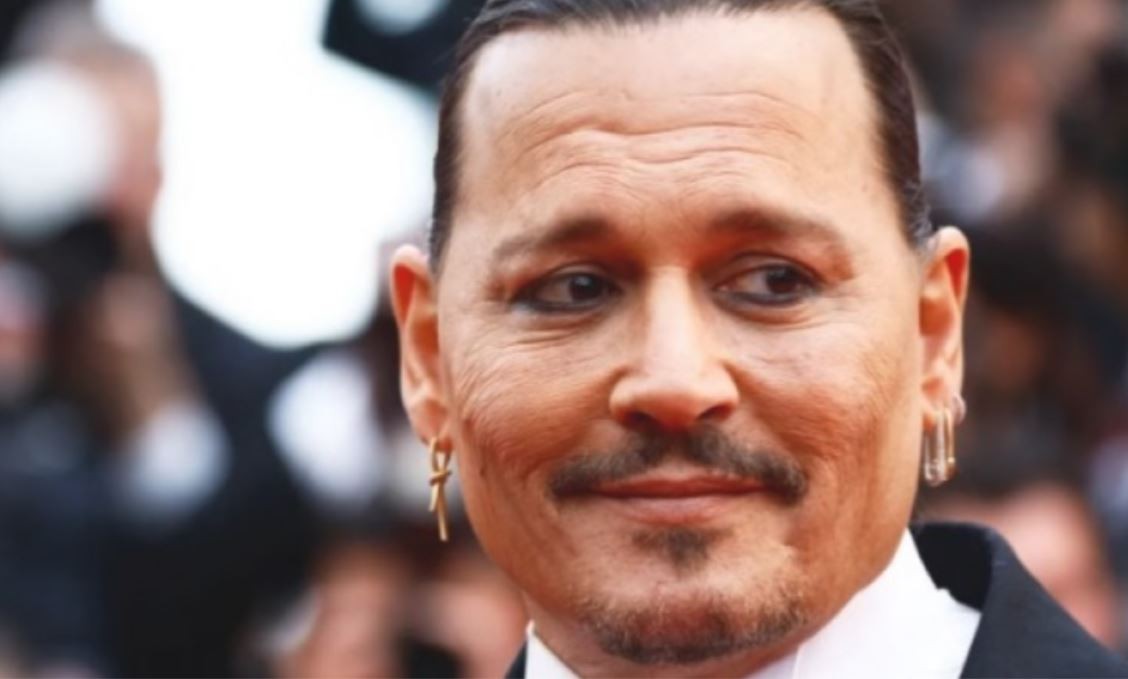 Johnny Depp rompió en llanto al ser ovacionado de pie durante siete minutos en Cannes | Música