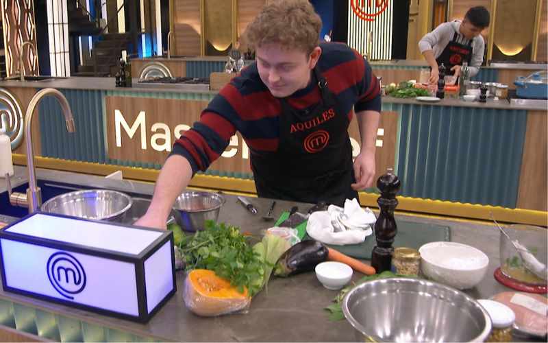 Aquiles metió presión con su rapidez y se llevó "la primera luz" de la noche | Momentos Imperdibles