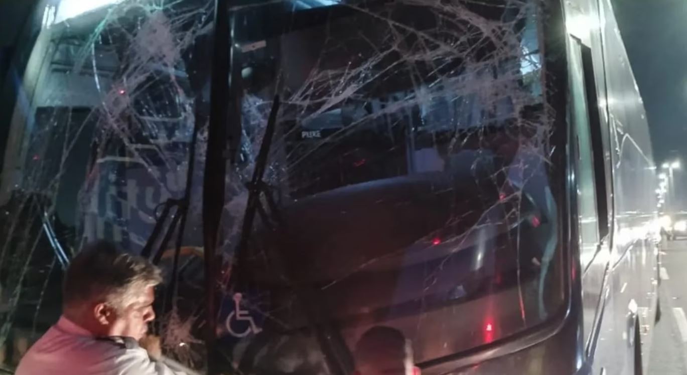 Chocó el micro de Racing cuando viajaba rumbo al Maracaná: no hubo heridos | Noticias